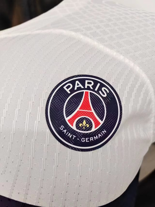 2324 Paris away